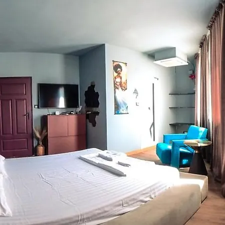 R34 Boutique Art 3* Veliko Tŭrnovo