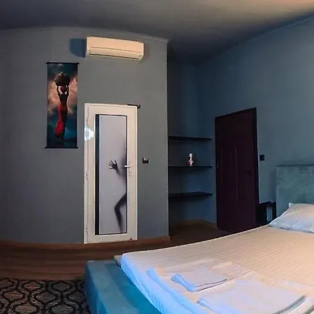 R34 Boutique Art Casa de hóspedes 3*