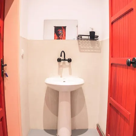 Casa de hóspedes R34 Boutique Art 3*
