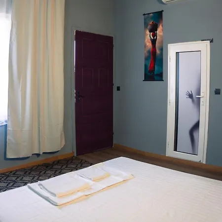 R34 Boutique Art Casa de hóspedes 3*