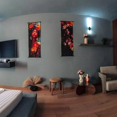 R34 Boutique Art 3* Veliko Tŭrnovo