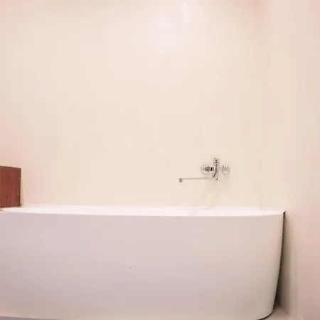 R34 Boutique Art 3* Veliko Tŭrnovo
